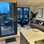 Stylish Penthouse Central London-Zone 1